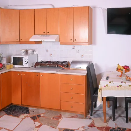 Old Castle Apartment *